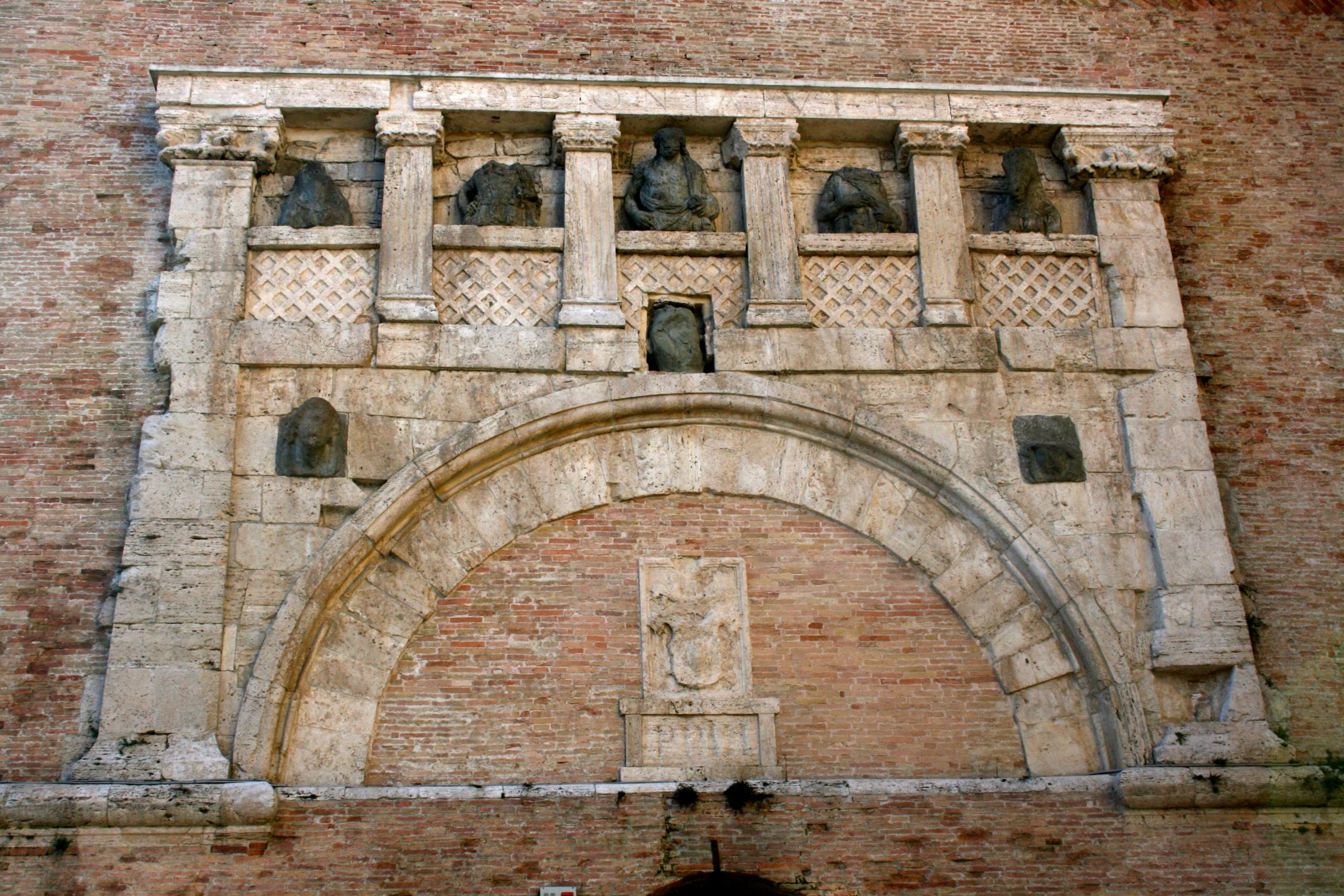 Porta Marzia è l'entrata a sud della cinta muraria etrusca di Perugia