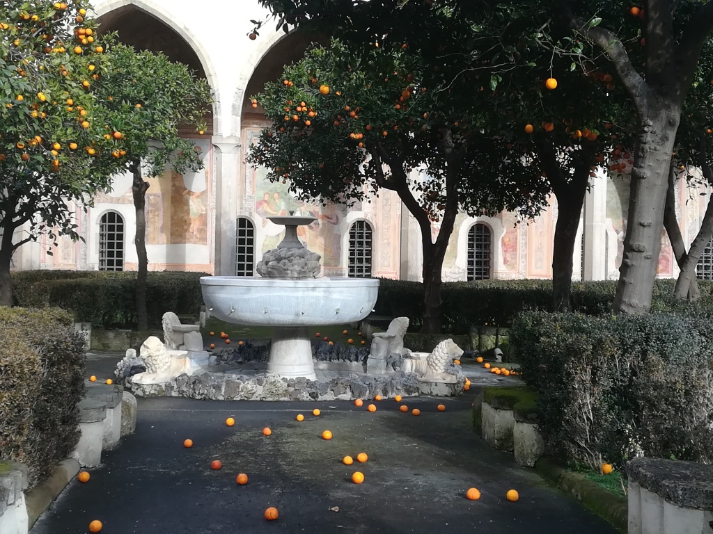 chiostro di Santa Chiara a Napoli