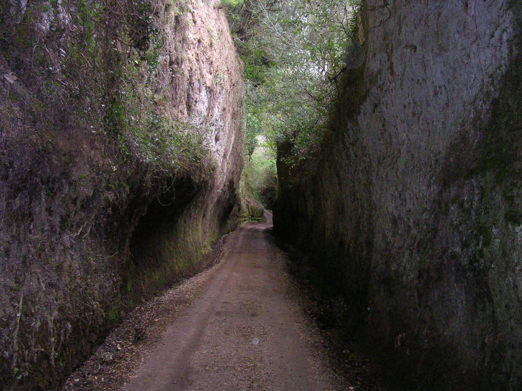 lungo la via cava